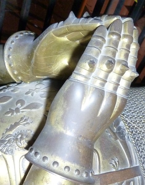 Черный принц, доспехи, руки, снимок