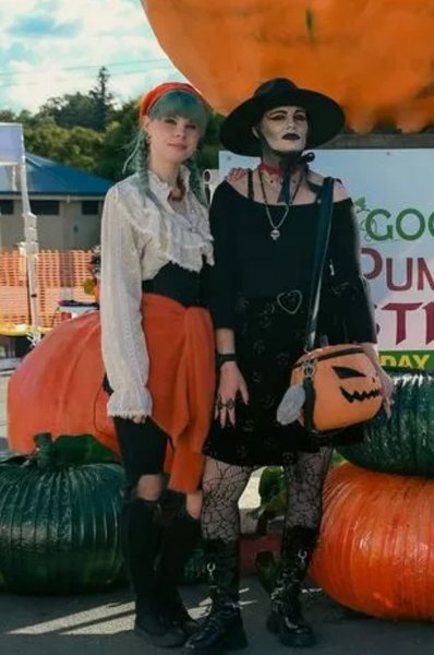 Історія про матір, жінка-гот, донька та матір гот, жінка субкультура готів