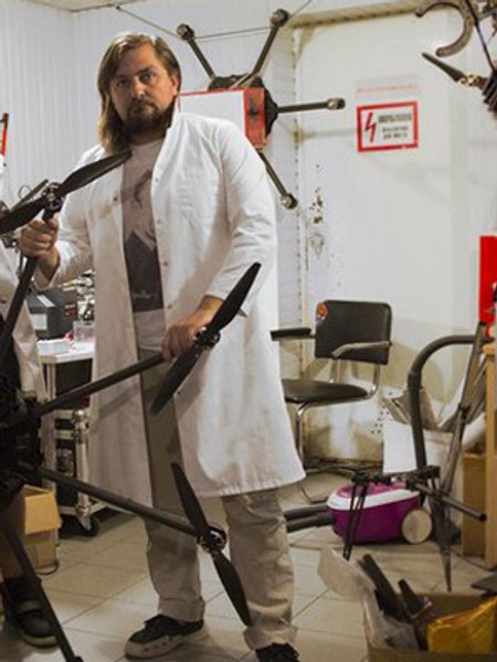 

Достижения: Финалист всемирного конкурса стартапов Worldcup; создатель единственных коптеров в Украине, поднимающих груз весом до 16 кг и способных измерять уровень радиации с воздуха (испытания проводятся в Чернобыле)Главный навык: творческая интуицияЛюбимый фильм: "Собачье сердце", "Голый пистолет"Любимый мультфильм: "Остров сокровищ"Любимая книга: Ф. М. Достоевский "Преступление и наказание"Жизненное кредо: никогда не сдаваться
