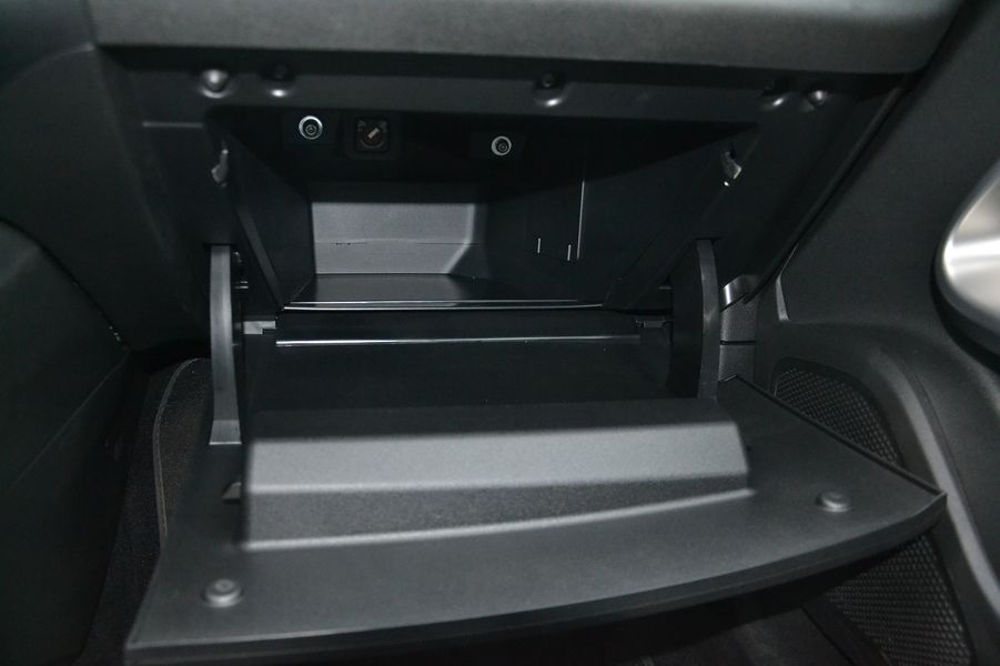 бардачок Jeep Avenger, Jeep Avenger, новый Jeep Avenger, кроссовер Jeep