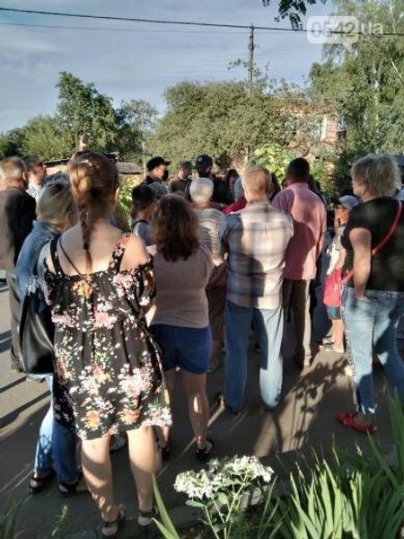 Жители Сум вышли на протест из-за изнасилования ребенка