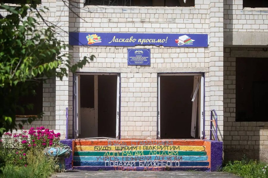 учебные заведения, обстрелы, украина, война, разрушения