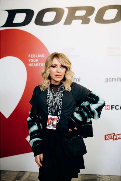 Неугомонная Монро DOROFEEVA концерт во Дворце спорта