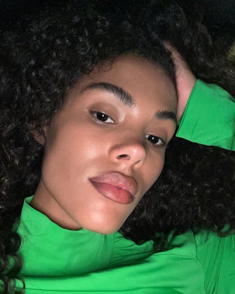 тина кунаки, зеленое платье, тренд сезона