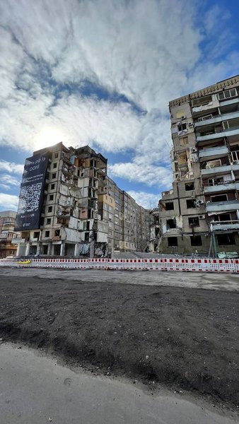 Разрушенный ракетой дом