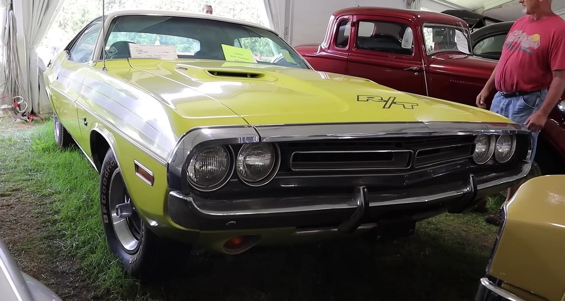 коллекция авто, коллекция Элмера, продажа авто, Chevrolet Corvette, Ford Mustang, Dodge Challenger