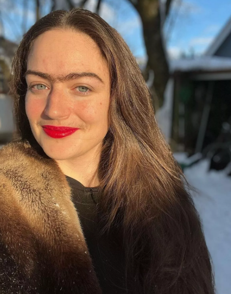 Монобровь, усы, небритые ноги, бритье, идеалы красоты, внешность, Дания, фото, курьезы