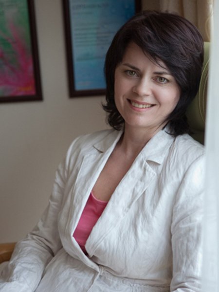 

Марина Абраменко: "Ошибка — это вариант опыта. Если в системе, состоящей из трех частей — опыт-успех-неуспех, мы убираем одну из составляющих — "неуспех", то рушим всю систему"
