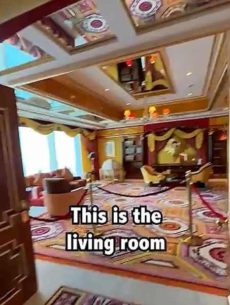 YouTuber Дрю Бински протестировал "единственный в мире семизвездочный отель" Burj Al Arab в Дубае