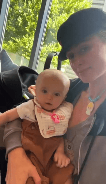 Періс Гілтон із сином