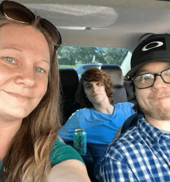 Эми Спаркс с сыном и возлюбленным