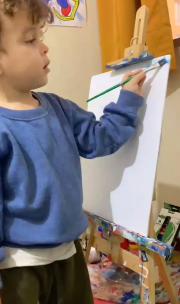 Ребенок рисует на стенах, можно ли ему запрещать и какие это будет иметь последствия, опыт матери-одиночки Адианы Пеньи Гарсии из Перу, творчество детей, реализация таланта у детей