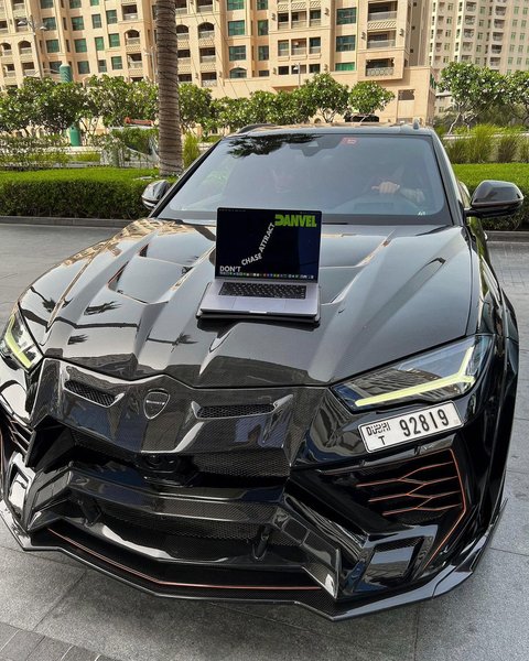 Назар Бабенко, колекція авто, Lamborghini Urus, Bugatti Divo, Mercedes-Maybach S-Class, Rolls-Royce Cullinan