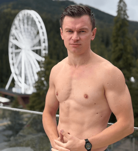 Дмитрий Костюк отдыхает в Карпатах