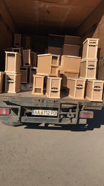 Укрпочта, пчелы