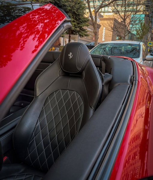 салон Ferrari California