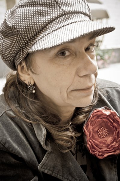 

Мария Галина: "Для большинства россиян Украина — это абстракция. А значит, там может быть все что угодно, даже люди с песьими головами или чернобыльские мутанты. Или какие-то там фашисты"
