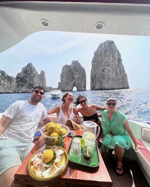 Эмилия Кларк в отпуске, эмилия кларк, эмилия кларк актриса