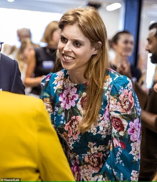 Помолвка принцессы Беатрис, принцесса беатрис, эдоардо мапелли моцци, платье