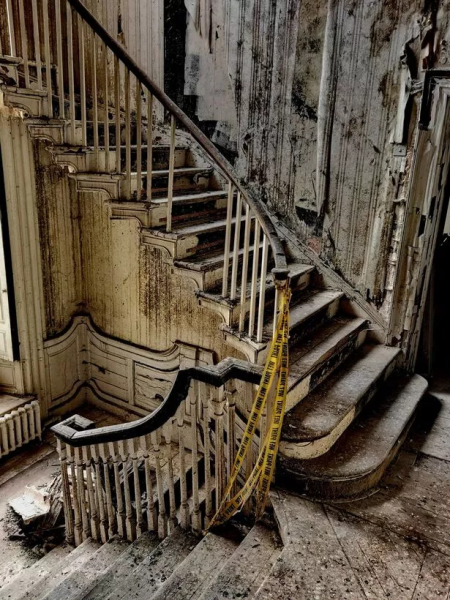 Изоставена къща, дом на дъщерята на кралица Виктория Изоставена къща, къщата на дъщерята на кралица Виктория, старинна сграда, кралско убежище, градска къща, къщата на принцеса Луиза