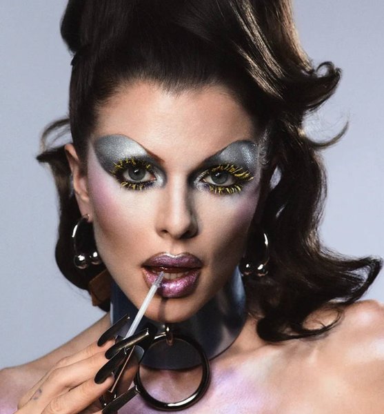 Джулия Фокс, макияж