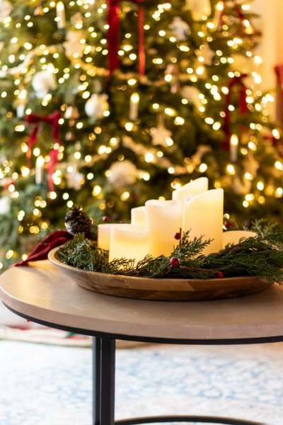 новогодний декор, как украсить дом свечами, композиция со свечами, как использовать свечи для рождественского декора