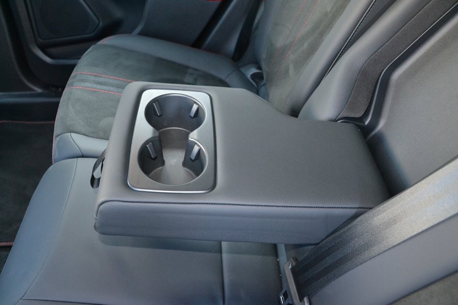 Подлокотник Ford Kuga