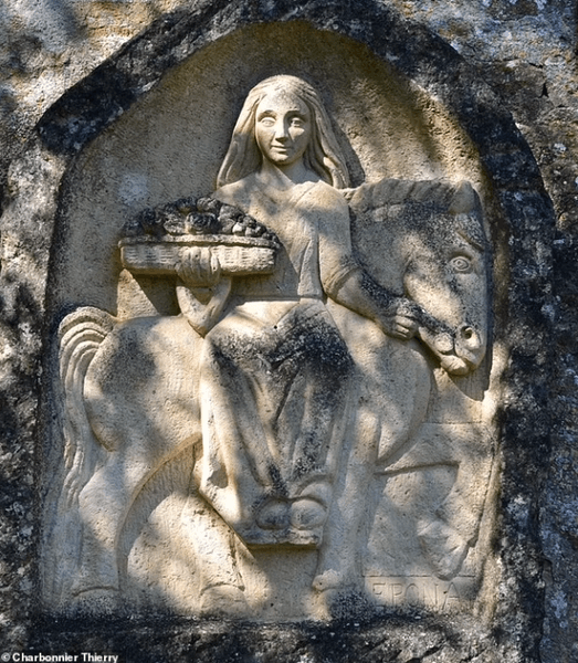 геоглифы белой лошади Англии, Уффингтонский белый конь, меловые рисунки на холмах, исторические памятники, искусство бронзового века, кельтская богиня лошади, мифология, история