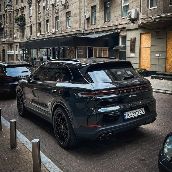 Porsche Cayenne 2023 у Києві