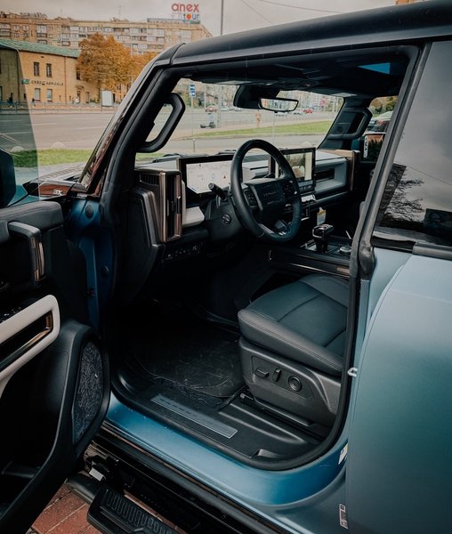Салон GMC Hummer Салон GMC Hummer EV