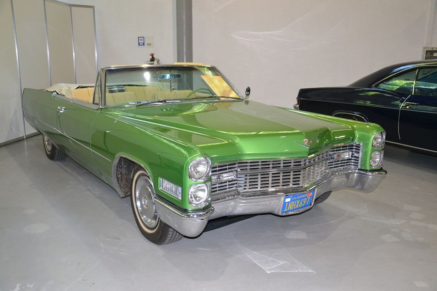Cadillac DeVille, виставка ретро авто, old car land, ретро авто