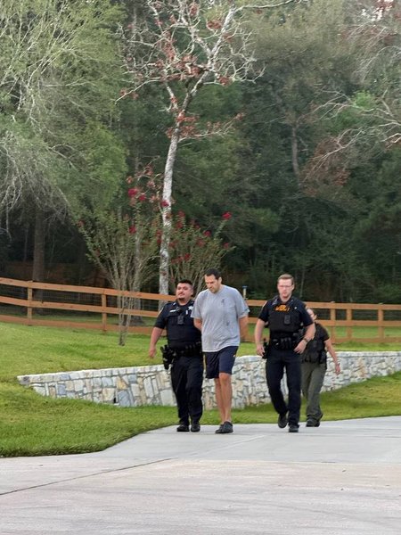 Полиция округа Монтгомери задерживает Роберта Шрейдера, обвиняемого в установке скрытых камер в больнице Memorial Hermann