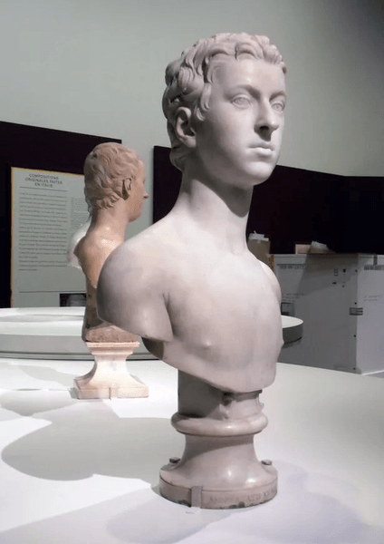 Знайдена в сараї скульптура, Погруддя Бушардона, гроші, аукціон, 300-річне погруддя, знайшли в сараї, підпирав двері, цінна знахідка,