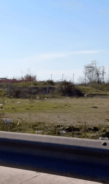 Мусор в Албании повсюду