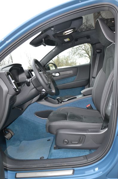 задние сиденья Volvo C40, Volvo C40, Volvo C40 2024, новый Volvo C40 Recharge, электромобиль Volvo, кроссовер Volvo