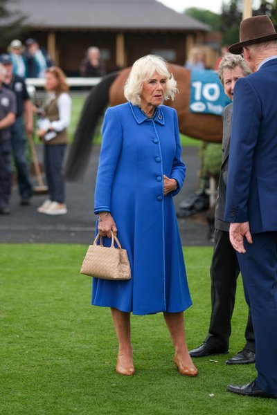 королева Камилла, ее величество