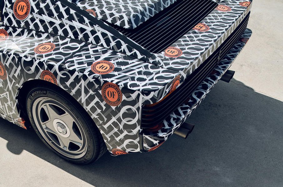 Рестомод Ferrari Testarossa