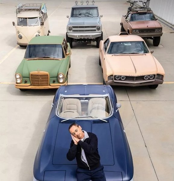 Роберт Дауни младший, Chevrolet Corvette, Mercedes 280, Buick Riviera, Volkswagen T1