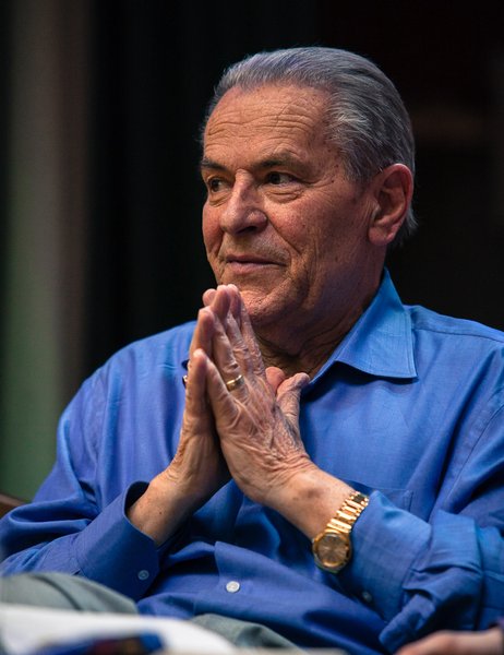 

Станислав Гроф: "Человеческая агрессия намного хуже той, которая существует в дикой природе"
