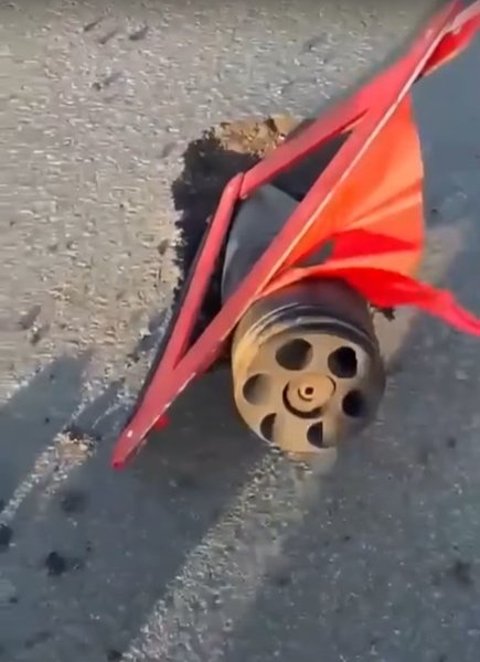 обломки 107-мм снаряда