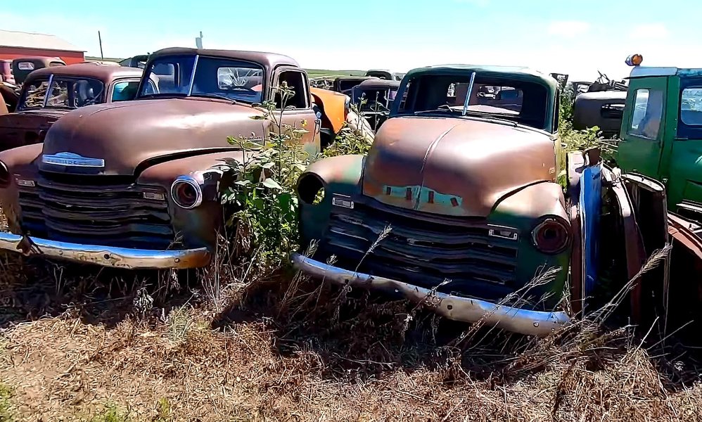 Пикапы Dodge, ретро авто, коллекция авто, заброшенные авто