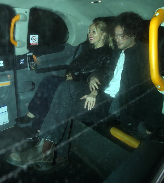 Сиенна Миллер, Оли Грин, актриса