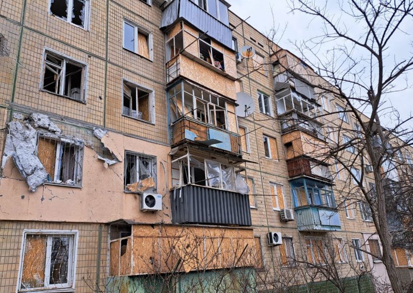 Наслідки артобстрілу Нікополя російськими окупантами