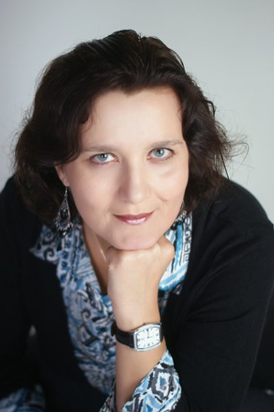 

Екатерина Гольцберг: "Чем отличается драка подростков 20 лет назад от современной? Раньше были правила — лежачего не бьют или бьемся до первой крови, девушек не бить. А сейчас драки больше похожи на бои без правил"
