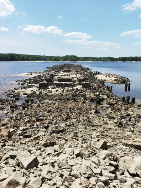 Фото залишків мосту від 9 червня 2023 року