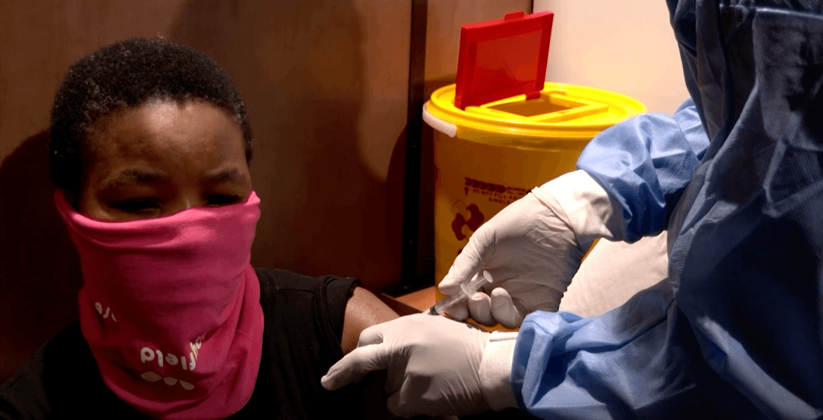 вакцинация в поезде, ЮАР, коронавирус