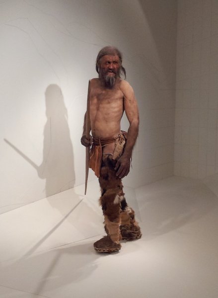 история, археолог, исследование, археология, одежда, брюки, захоронение, остатки, плетение, текстиль, ткань, узор, ткачество, ткачество, древние люди, Китай, находка, артефакт