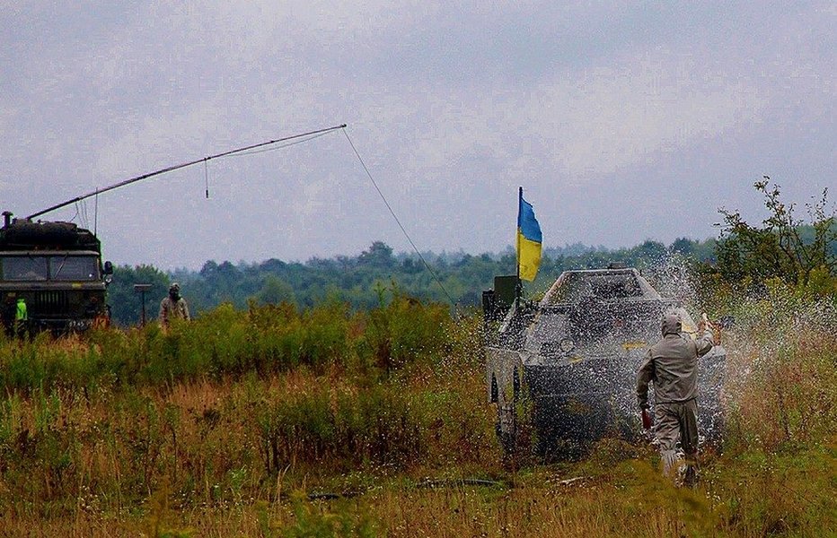 НАТО, проверка, женщины