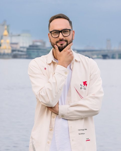 Сергей Лиховида на набережной в Киеве