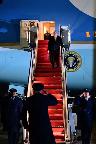 дональд трамп літак президента